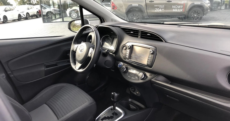Toyota Yaris cena 62900 przebieg: 83376, rok produkcji 2018 z Lubraniec małe 172